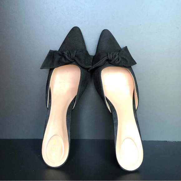 Elegant Black Bow Sandals - Picture 11 of 12